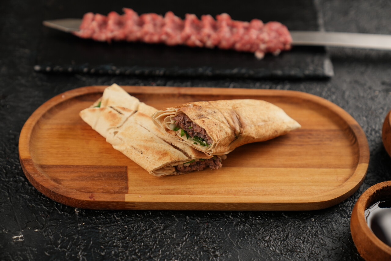 سندويش كباب لحم